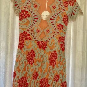 Storia Lace Dress with Floral Patterns